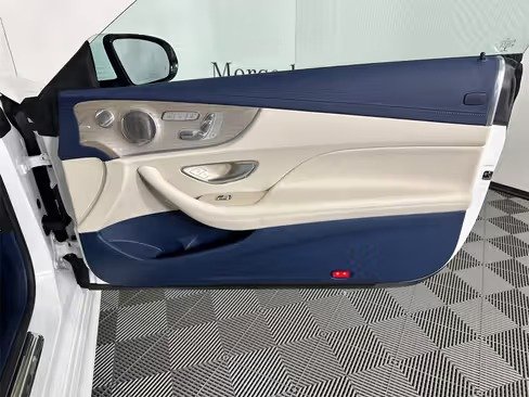 صورة السيارة