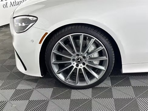 صورة السيارة