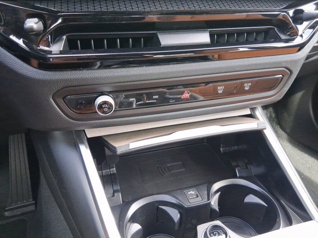 صورة السيارة