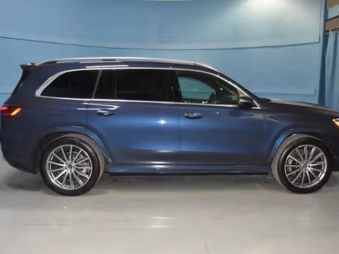 صورة السيارة