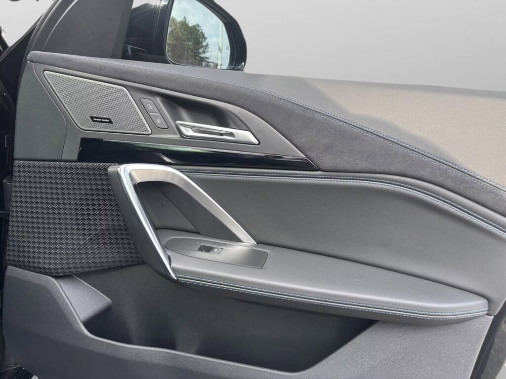 صورة السيارة