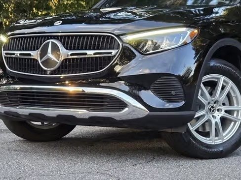 صورة السيارة