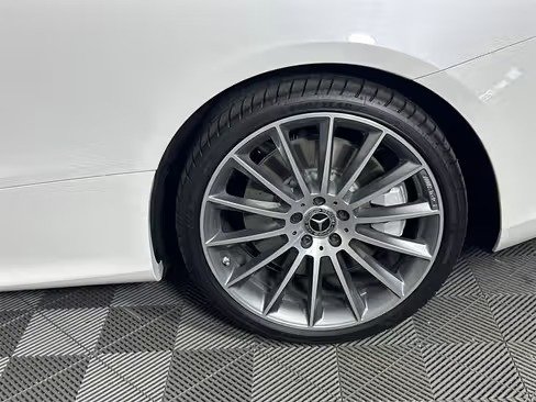 صورة السيارة