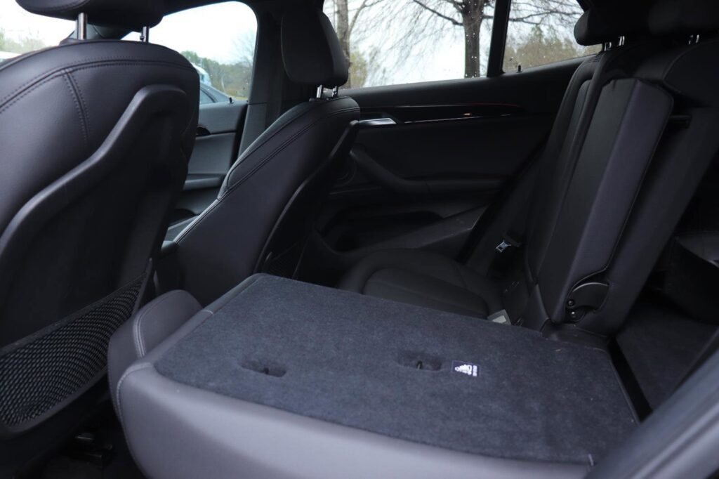 صورة السيارة