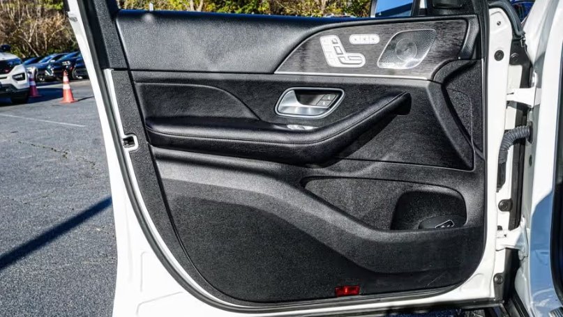 صورة السيارة