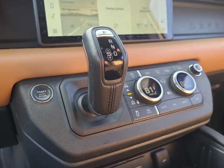 صورة السيارة