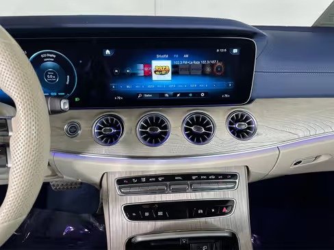 صورة السيارة