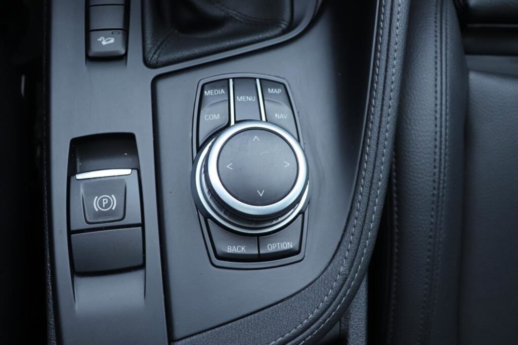 صورة السيارة