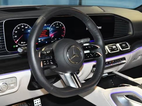 صورة السيارة