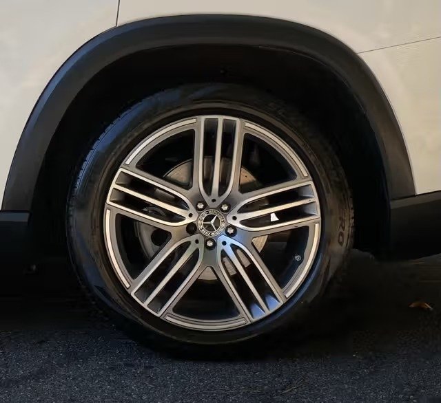 صورة السيارة