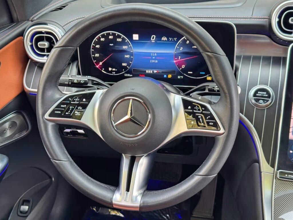 صورة السيارة