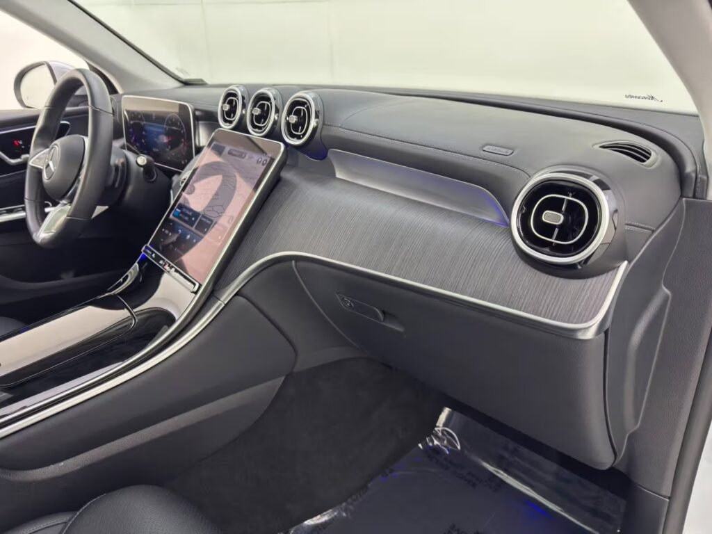 صورة السيارة