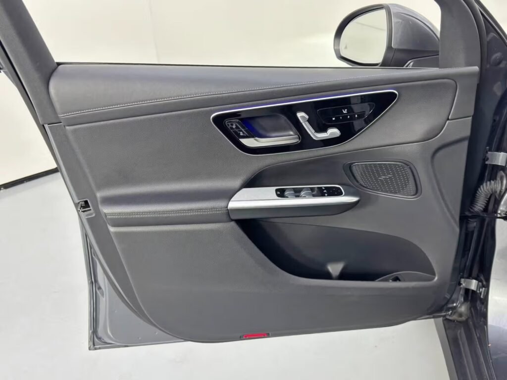 صورة السيارة