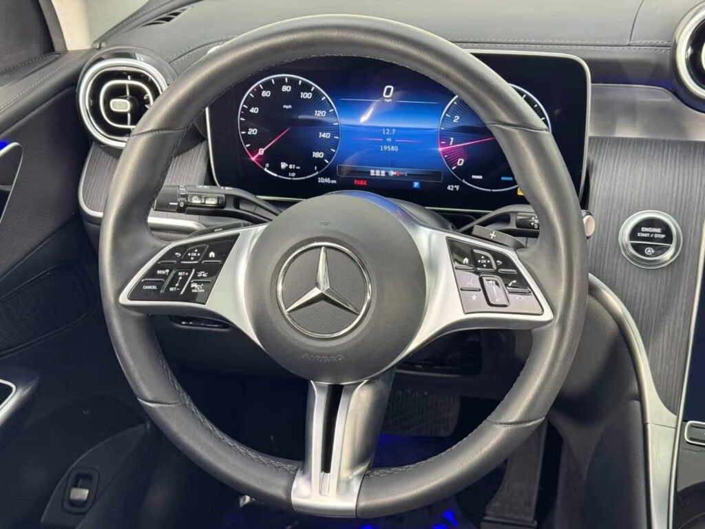 صورة السيارة