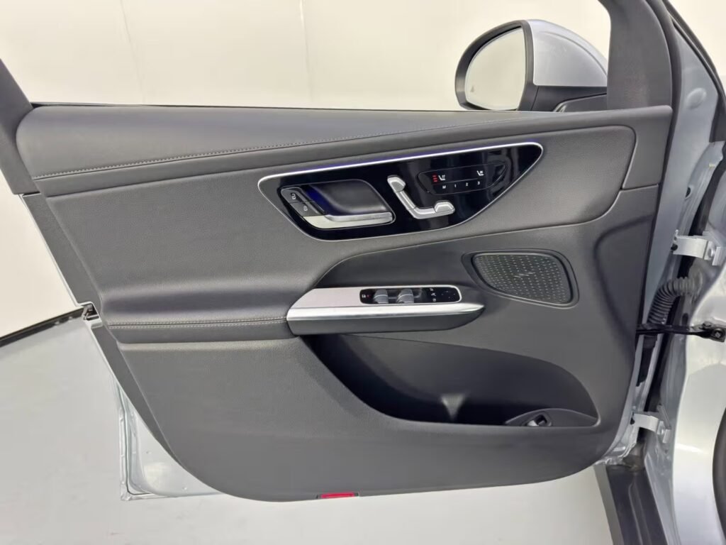 صورة السيارة