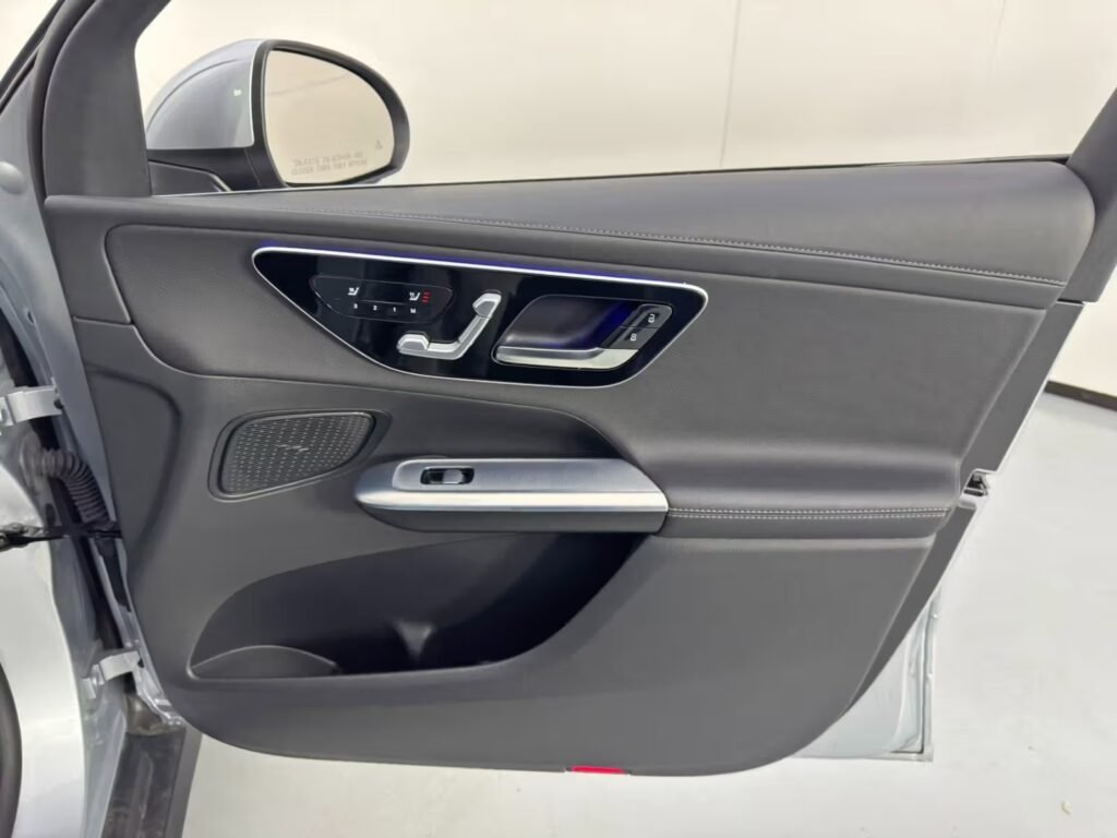 صورة السيارة