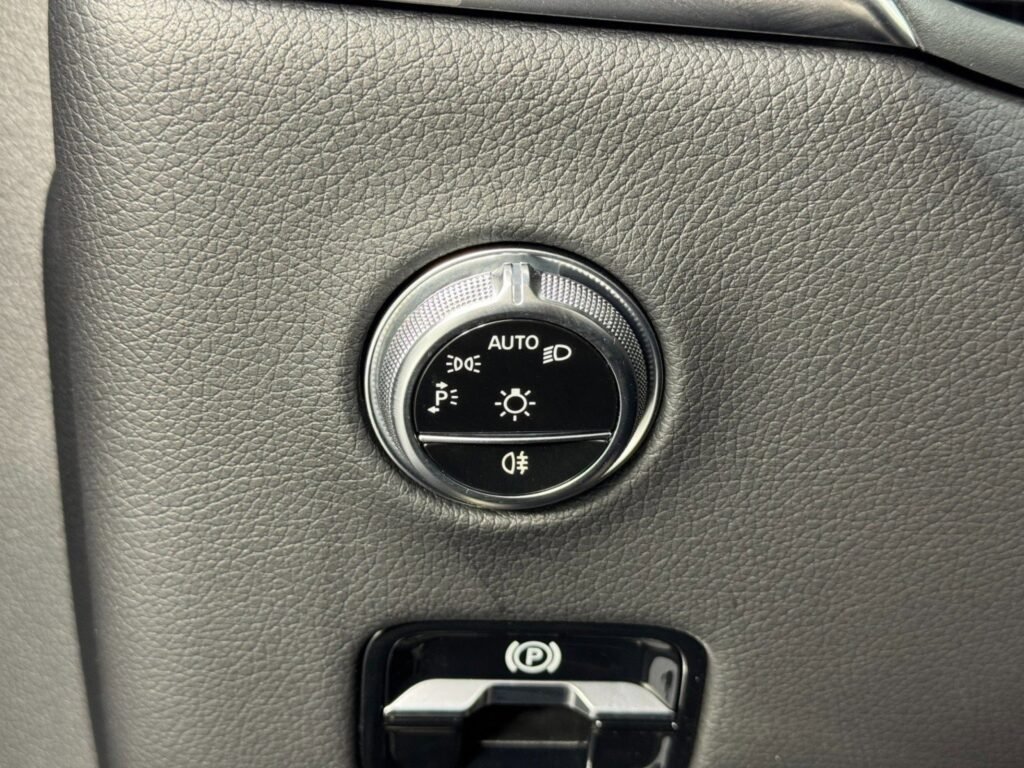 صورة السيارة