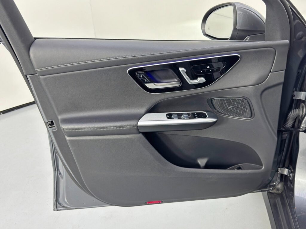 صورة السيارة