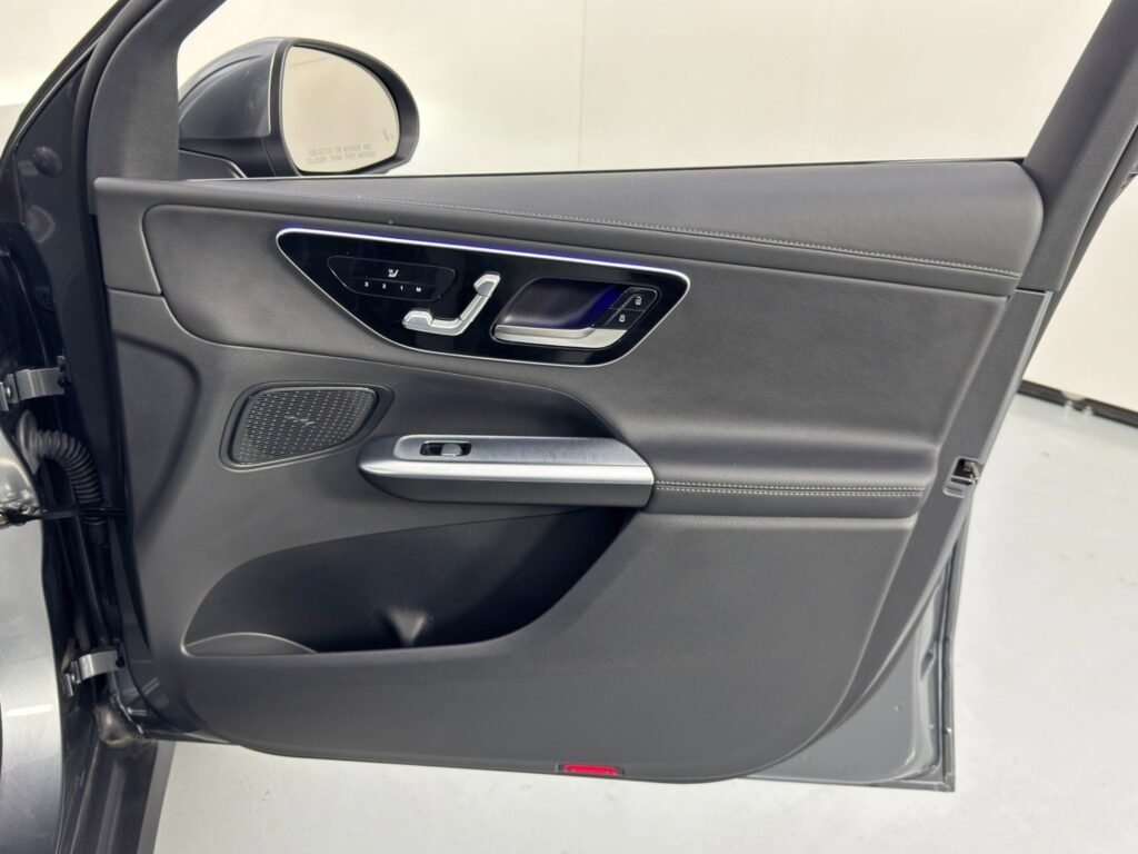 صورة السيارة