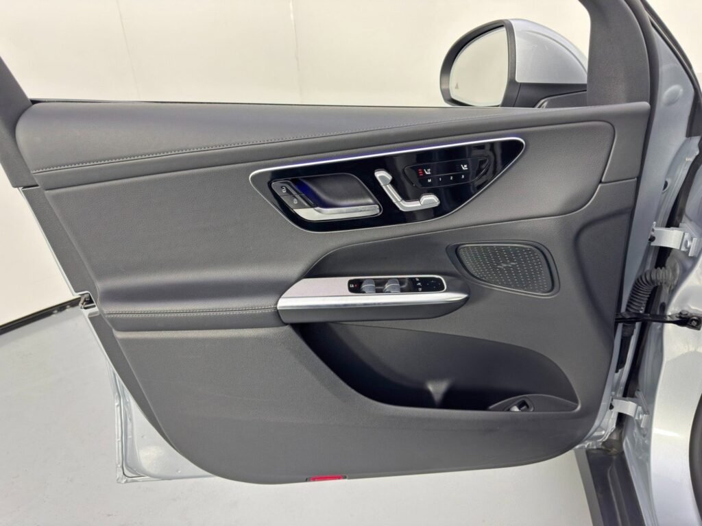 صورة السيارة