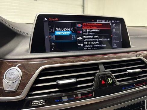 صورة السيارة