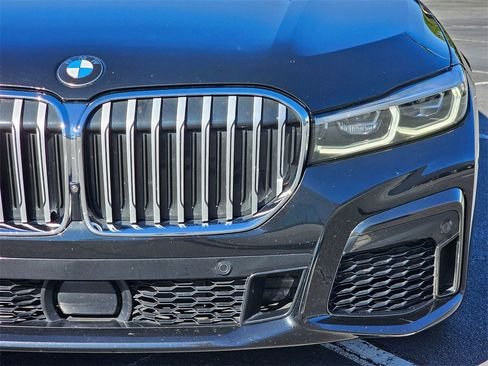 صورة السيارة