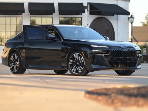 صورة السيارة