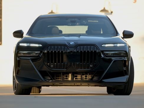 صورة السيارة