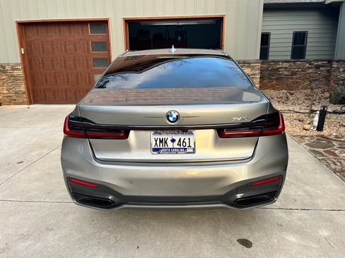 صورة السيارة