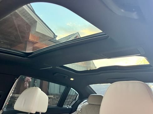 صورة السيارة