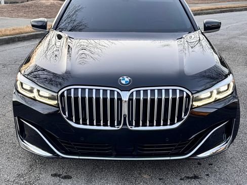 صورة السيارة