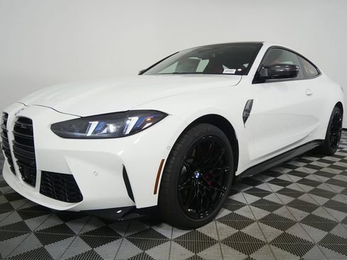 صورة السيارة