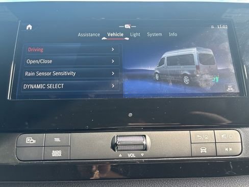 صورة السيارة