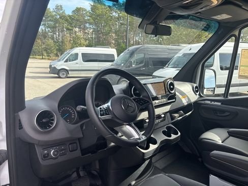 صورة السيارة