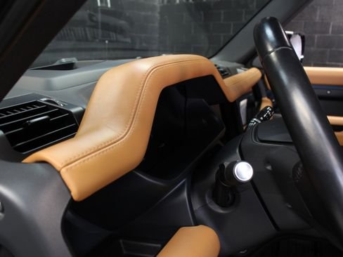 صورة السيارة