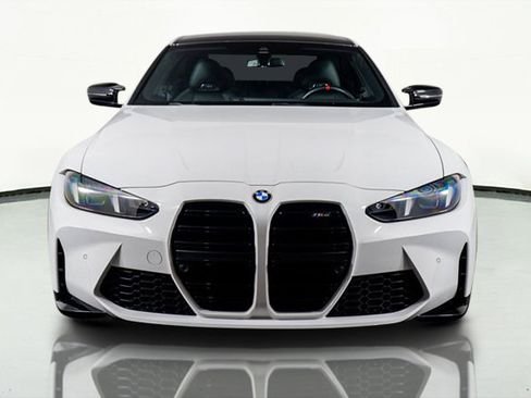 صورة السيارة