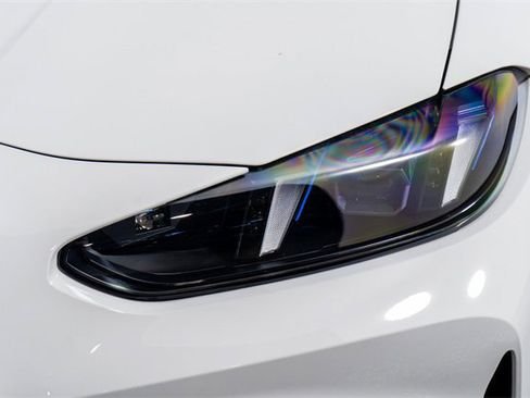 صورة السيارة