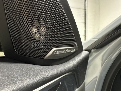 صورة السيارة