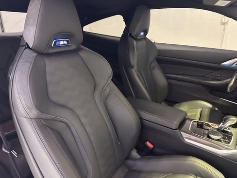 صورة السيارة