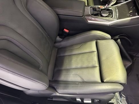 صورة السيارة