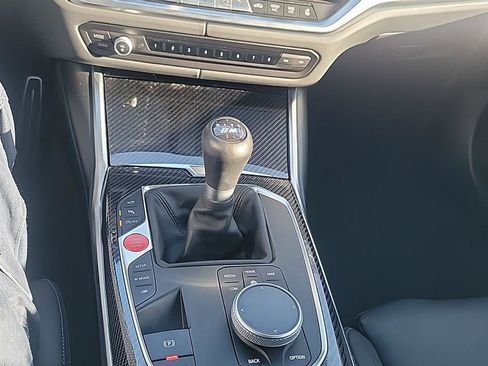 صورة السيارة