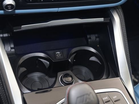 صورة السيارة