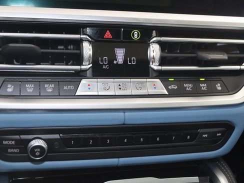 صورة السيارة