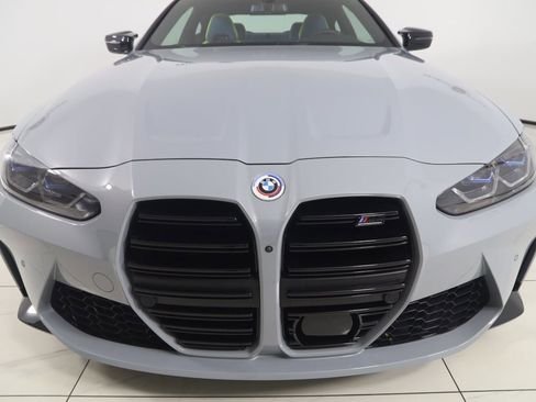 صورة السيارة