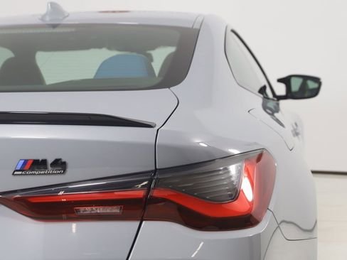 صورة السيارة