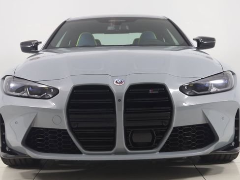 صورة السيارة