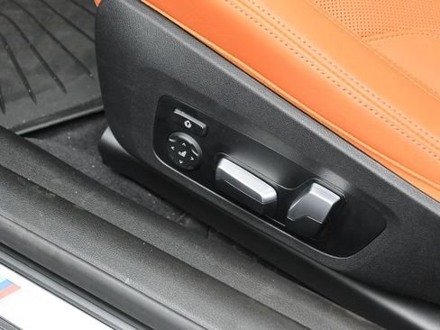 صورة السيارة