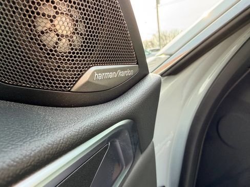 صورة السيارة