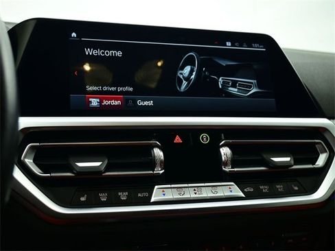 صورة السيارة