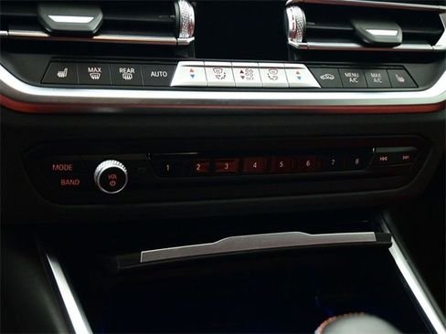 صورة السيارة